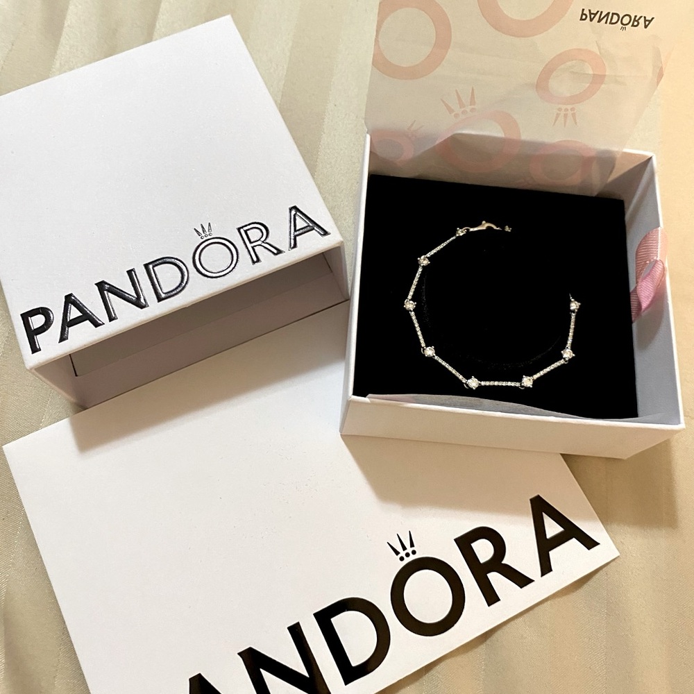 PANDORA SPARKLING PAVÉ BRACELET